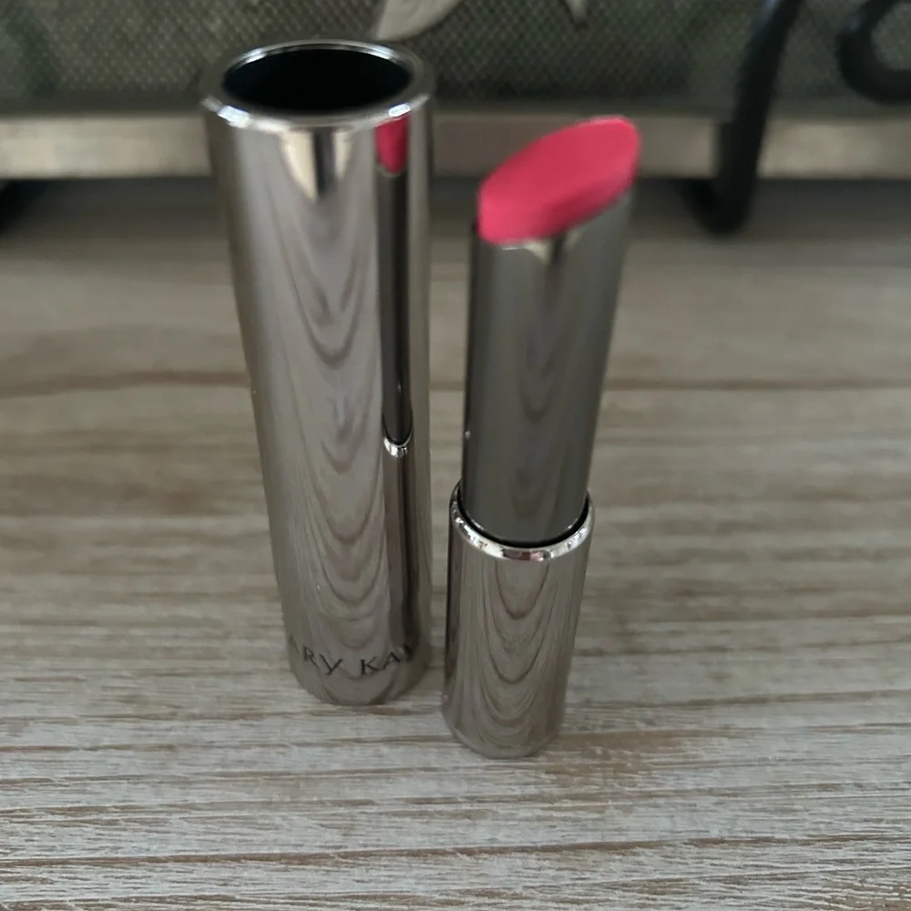 NEW Mary Kay Lipstick Wild About Pink True Dimensions Discontinued